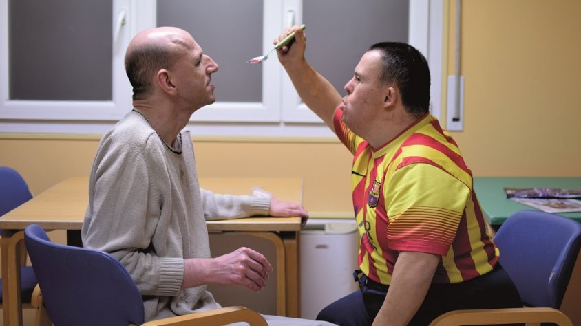 En Jordi, amb en Pepe, un dels seus germans a la residència Vora Riu