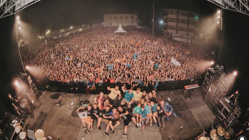 El cocnert de Txarango el 2018 és una de les grans actuacions que es recorden per Festes del Tura