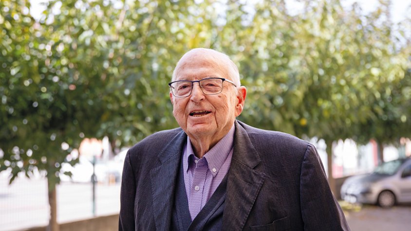 Mossèn Salvador Batalla rebrà la Medalla de la Ciutat d'Olot per la seva tasca durant els últims anys del franquisme