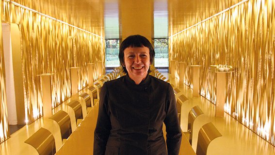 La xef de Les Cols, Fina Puigdevall, rep el Premi a l'Excel·lència Empresarial després de més de 35 anys de trajectòria professional