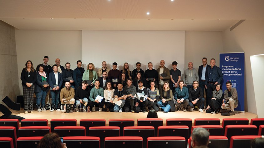 Nou joves han completat amb la presentació dels seus projectes a l'Espai Cràter l'edició 2025-2026 del programa d'emprenedoria Garrotxa Startup.