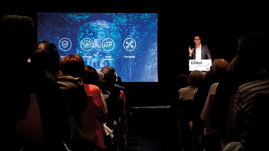 Flaixos | Arbós presenta el seu projecte per recuperar “l’orgull olotí”