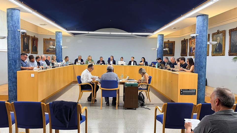 Flaixos | Olot denuncia que Educació ha retallat partides compromeses
