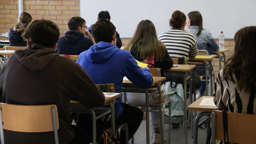 Júlia Roca, de l’institut Castell d’Estela d’Amer, i Guillem Luque, de l’institut La Garrotxa d’Olot, són els dos alumnes de la comarca amb la millor nota a les PAU 2026.
